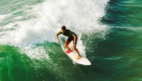 KOK真人-爆冷之夜！浓眉哥力挽狂澜，中国男篮强势击溃日本队